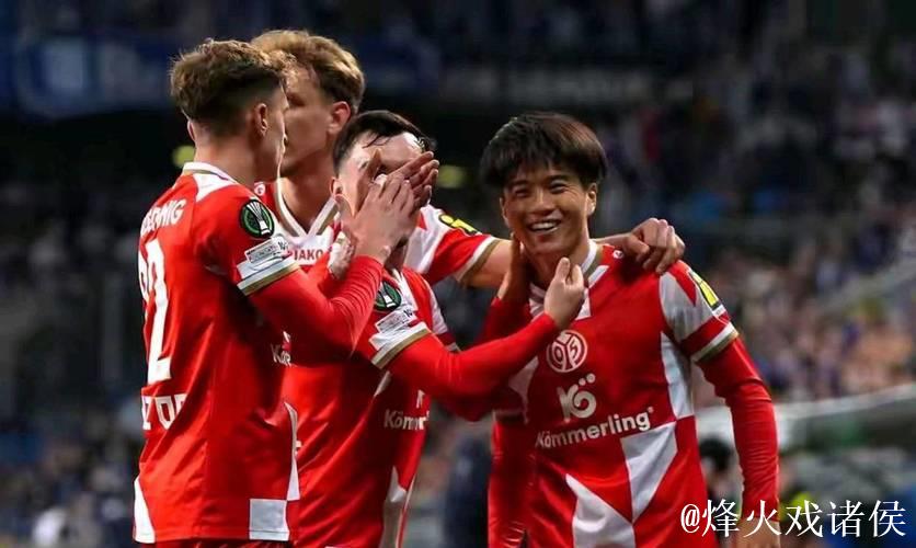 波兹南莱赫1-1战平美因茨，川崎飒太首开纪录，伊沙追平比分